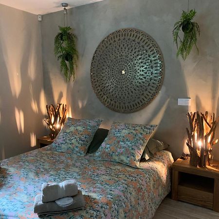 Bed and Breakfast Le Paon Bleu Annecy Poisy Exterior foto